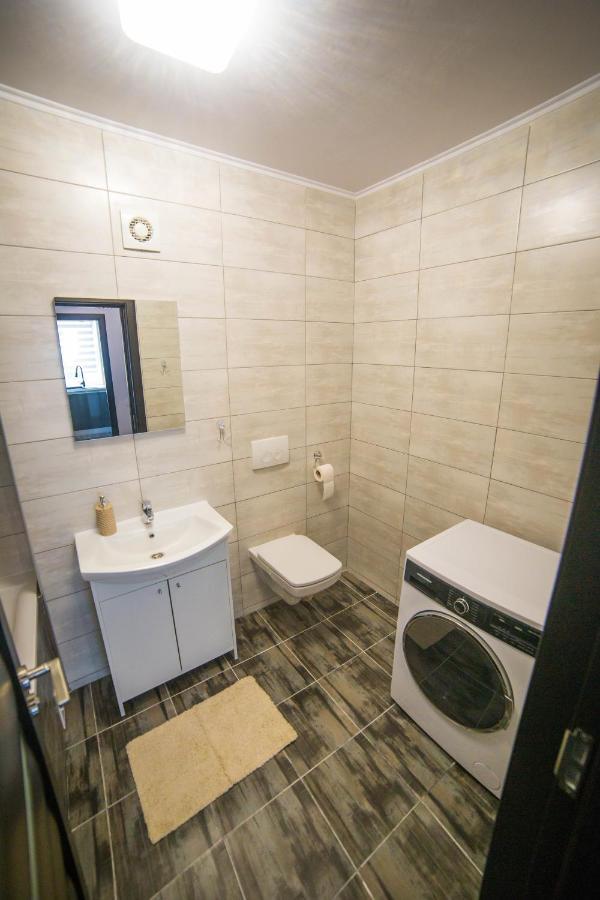 Toto'S Apartment Констанца Екстериор снимка